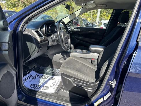 Used 2013 Jeep Grand Cherokee Laredo image 9