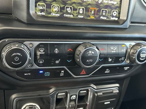 Used 2023 Jeep Wrangler Unlimited w/ Cold Weather Group image 28