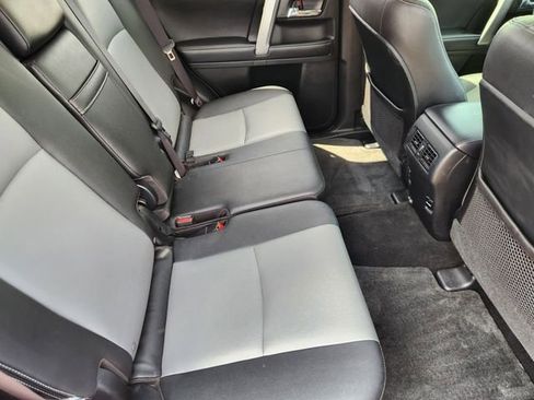 Used 2018 Toyota 4Runner SR5 Premium RWD image 32