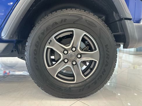 Used 2019 Jeep Wrangler Unlimited Sport S image 40