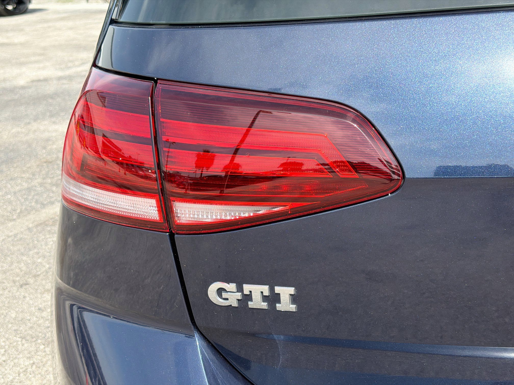 Used 2018 Volkswagen GTI S FWD image 10