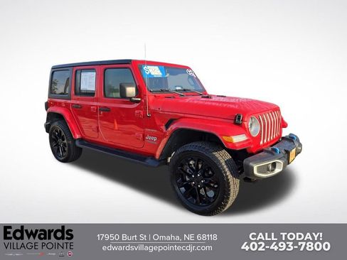 Used 2022 Jeep Wrangler Unlimited Sahara w/ Cold Weather Group AWD/4WD image 1