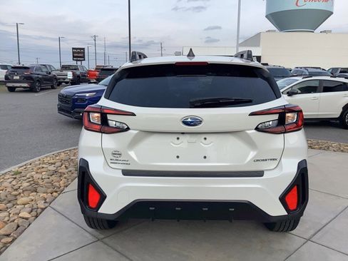 Certified 2025 Subaru Crosstrek 2.0i Premium image 4