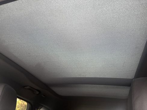 New 2025 Land Rover Range Rover Velar Dynamic SE image 12