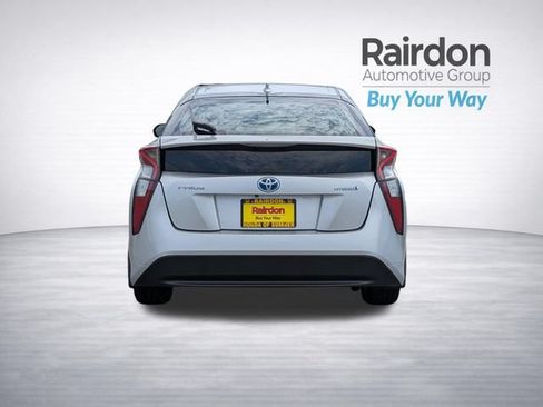 Used 2017 Toyota Prius Two FWD image 6