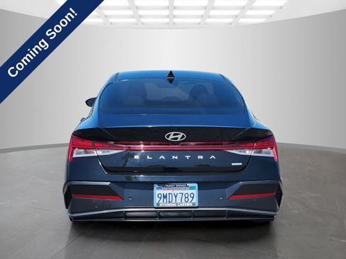 Used 2024 Hyundai Elantra Limited FWD image 6