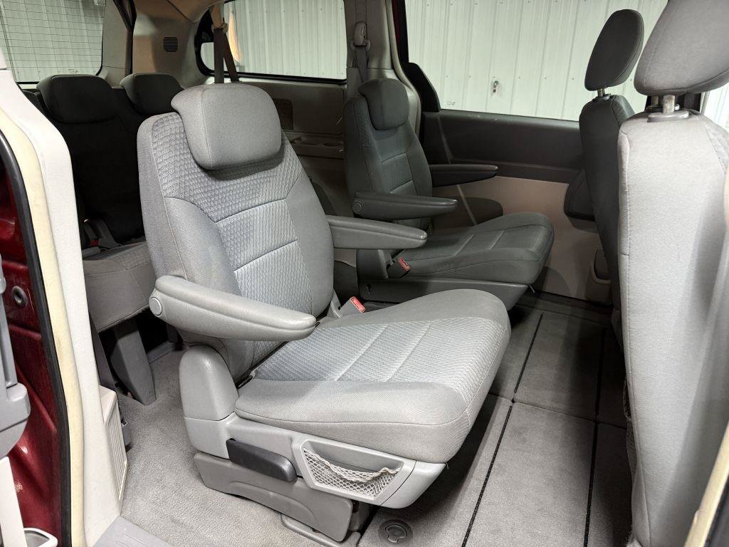 Used 2010 Chrysler Town & Country Touring FWD image 23