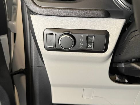 Used 2025 Ford Escape Active w/ Cold Weather Package AWD/4WD image 18