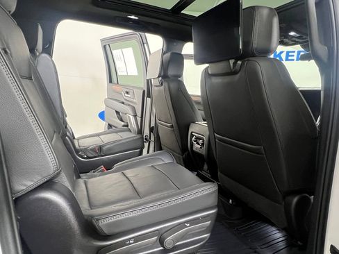 Used 2025 GMC Yukon XL Denali w/ Denali Reserve Package AWD/4WD image 13