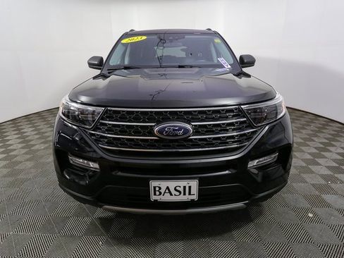 Used 2023 Ford Explorer XLT w/ Equipment Group 202A image 4