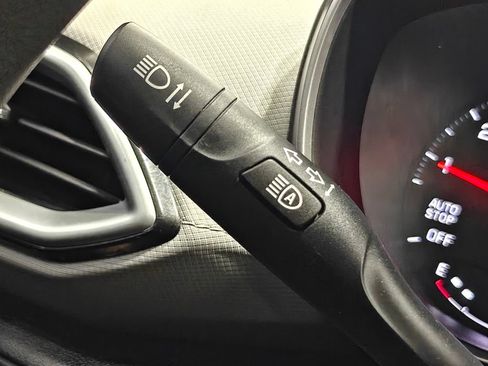 Used 2021 Chevrolet TrailBlazer LS FWD image 37