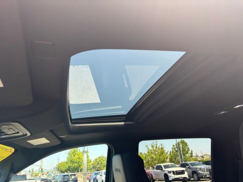 Used 2021 GMC Sierra 1500 AT4 w/ AT4 Premium Package image 13