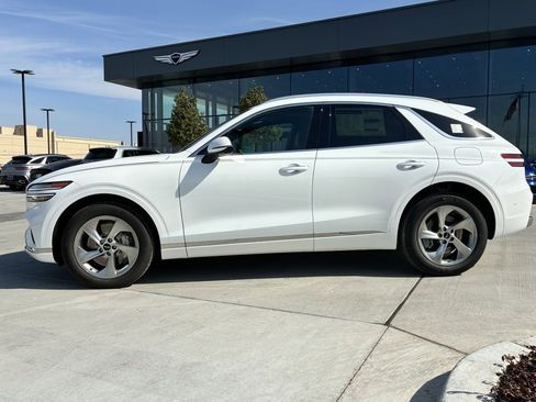 New 2026 Genesis GV70 2.5T Advanced image 8