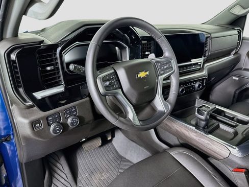 Used 2022 Chevrolet Silverado 1500 LTZ AWD/4WD image 9