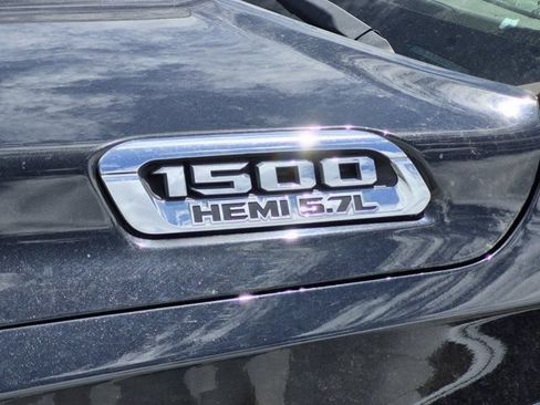 Used 2019 RAM 1500 Laramie RWD image 6