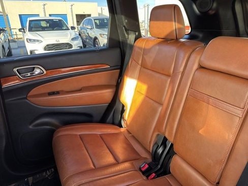 Used 2013 Jeep Grand Cherokee Overland image 25
