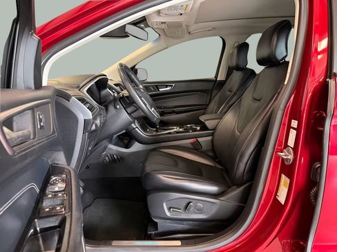 Used 2017 Ford Edge Titanium w/ Equipment Group 302A FWD image 15