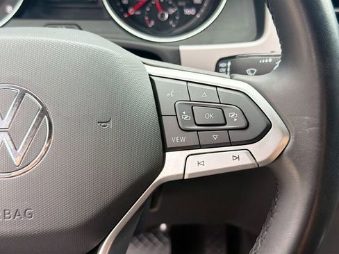 Used 2020 Volkswagen Atlas Cross Sport SE w/ Panoramic Sunroof Package FWD image 35