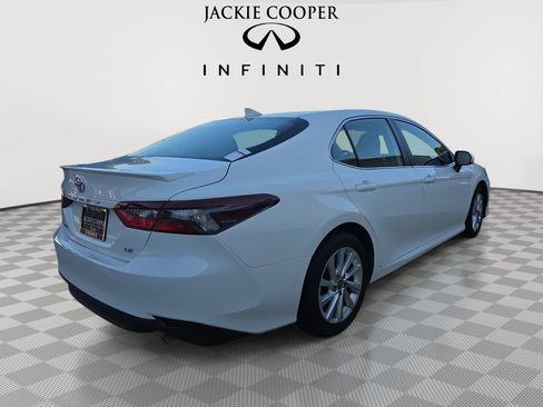Used 2023 Toyota Camry LE FWD image 5