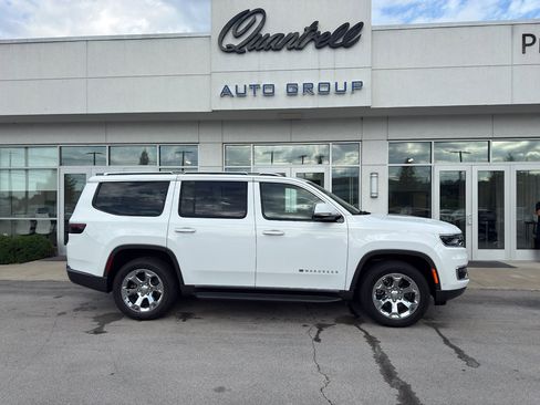 Used 2022 Jeep Wagoneer Series I w/ Convenience Group I AWD/4WD image 8