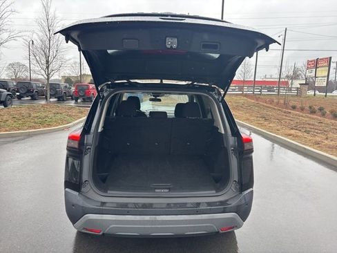 Used 2023 Nissan Rogue S image 11