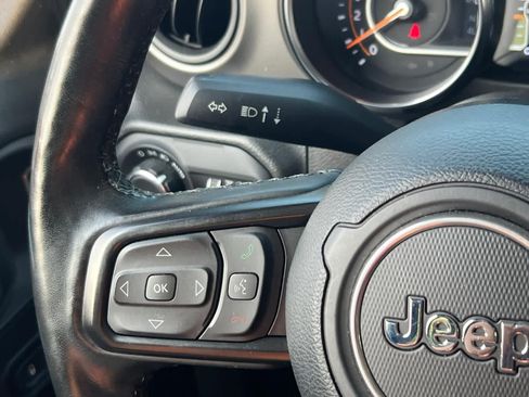 Used 2022 Jeep Wrangler Unlimited Sport AWD/4WD image 18