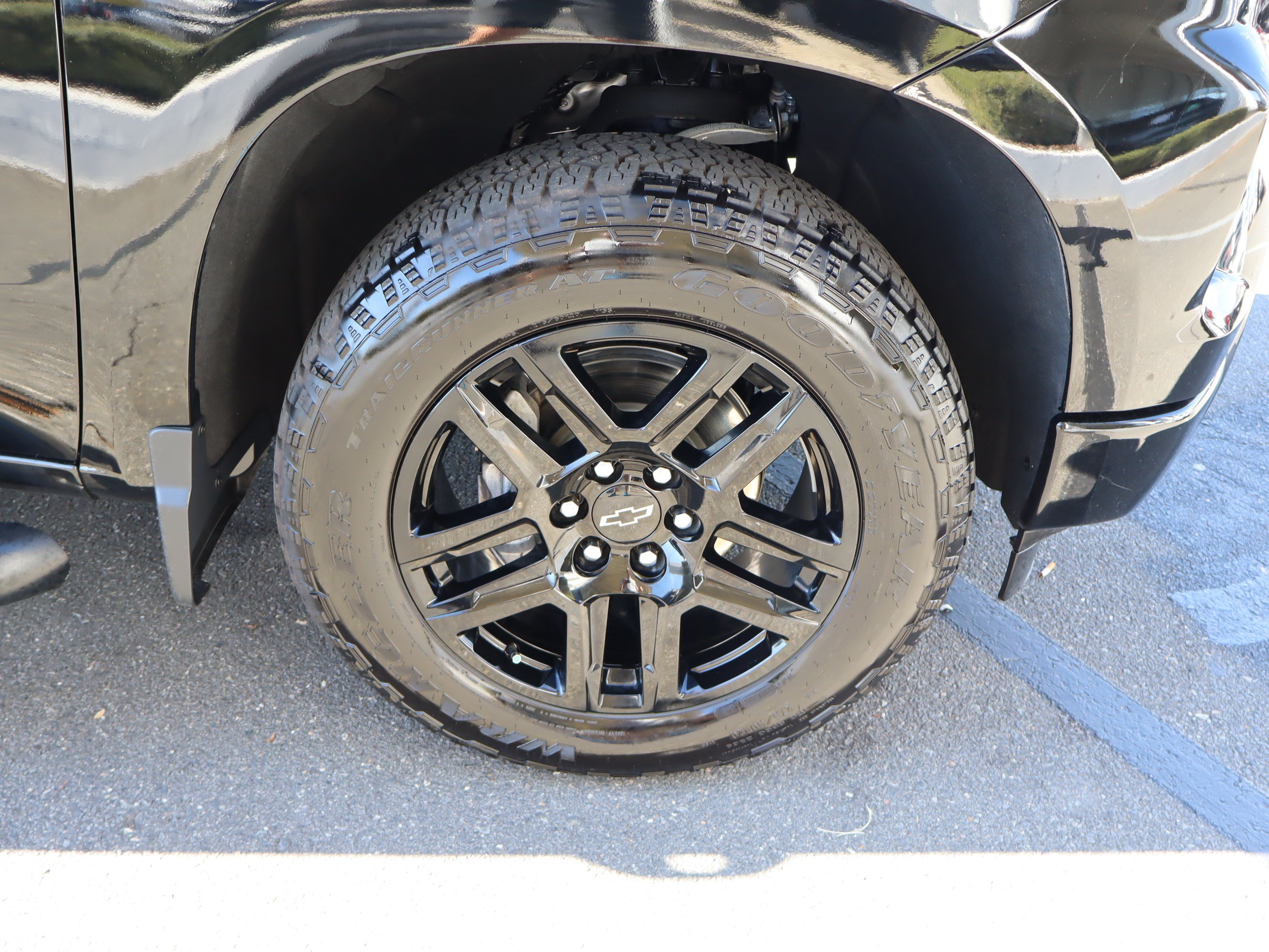 Used 2026 Chevrolet Silverado 1500 RST AWD/4WD image 38