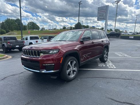 New 2025 Jeep Grand Cherokee L Limited image 4
