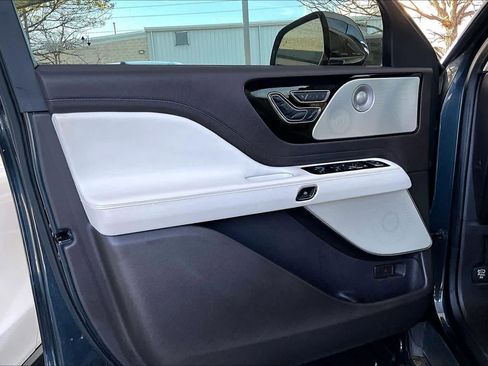 Used 2020 Lincoln Aviator Black Label w/ Dynamic Handling Package image 22