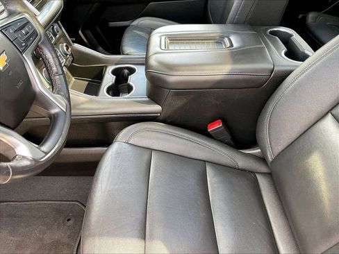 Used 2022 Chevrolet Tahoe LT w/ LT Signature Plus Package AWD/4WD image 21