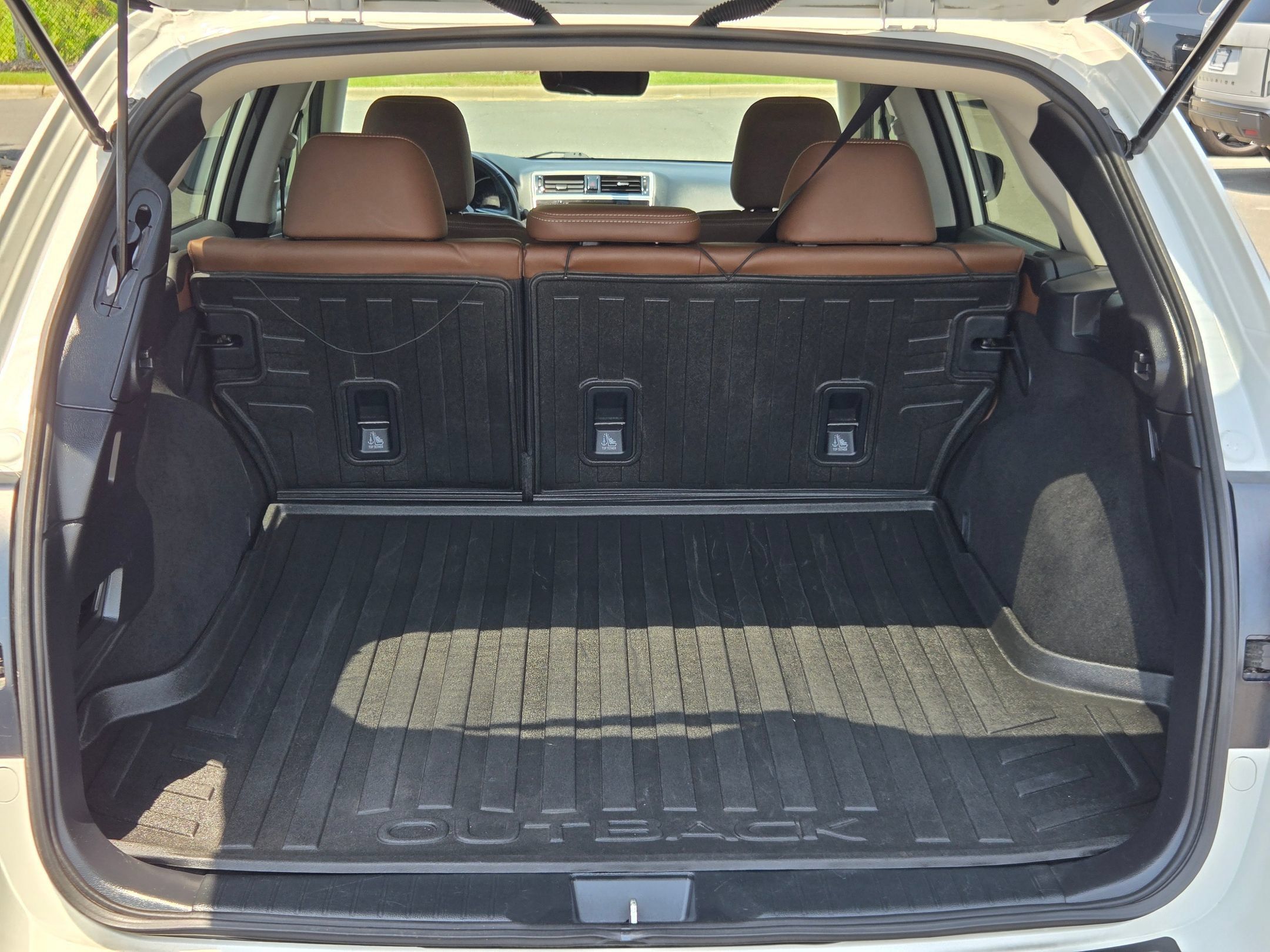 Used 2019 Subaru Outback 2.5i Touring AWD/4WD image 18
