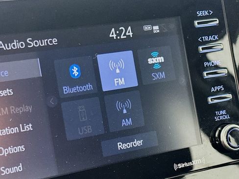 Used 2021 Toyota Camry SE image 28