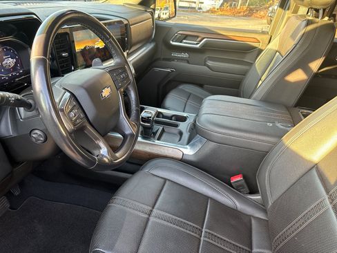 Used 2023 Chevrolet Silverado 1500 High Country w/ LPO, Dark Essentials Package image 11