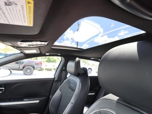 Used 2025 Kia K4 GT-Line w/ GT-Line Sunroof Package FWD image 4