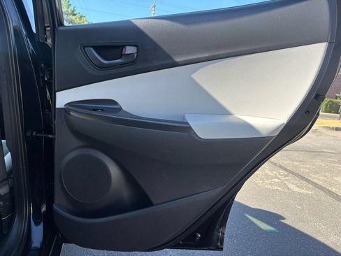 Used 2023 Hyundai Kona SE w/ Cargo Package AWD/4WD image 18