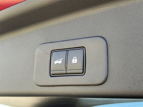 Certified 2025 Nissan Murano SV image 25