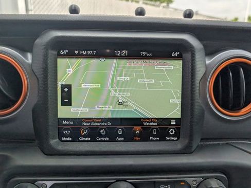 Used 2021 Jeep Gladiator Mojave AWD/4WD image 4