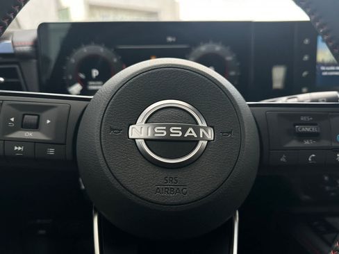 Used 2026 Nissan Kicks SR w/ Illumination Package FWD image 25