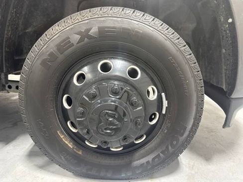 Used 2024 RAM 3500 Laramie w/ Night Edition AWD/4WD image 4