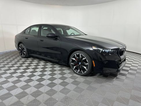 Used 2026 BMW 530i w/ Executive Package RWD image 6
