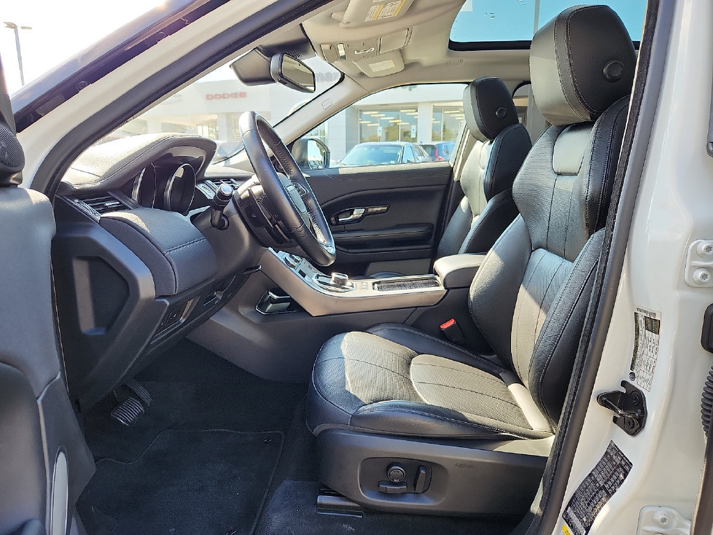 Used 2018 Land Rover Range Rover Evoque SE AWD/4WD image 14