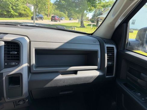 Used 2016 RAM 1500 Express w/ Black Ram 1500 Express Group AWD/4WD image 31