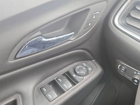 Used 2020 Chevrolet Equinox LT image 21