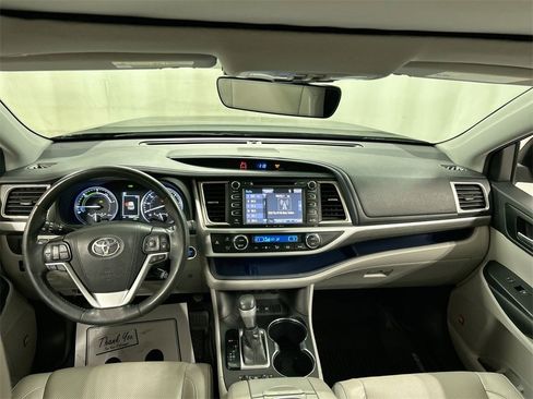 Used 2019 Toyota Highlander Limited image 18