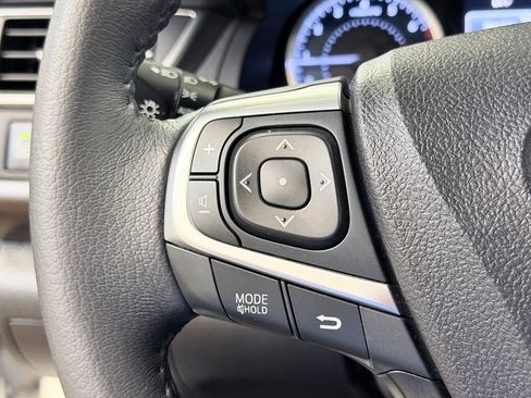 Used 2017 Toyota Camry XLE FWD image 40