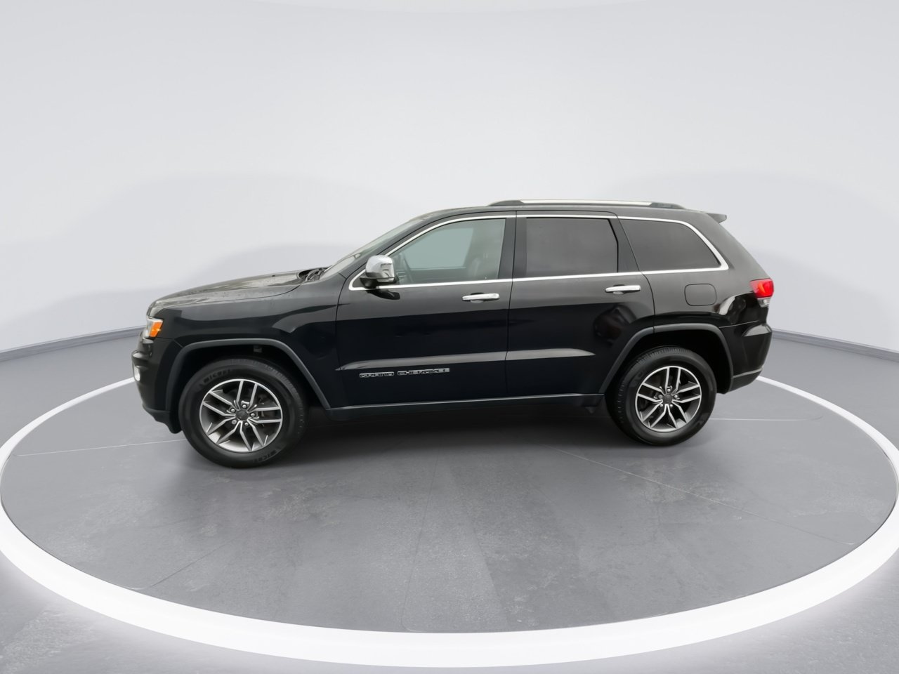 Used 2020 Jeep Grand Cherokee Limited AWD/4WD image 10