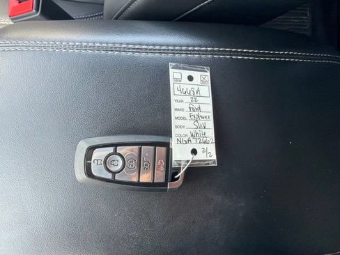 Used 2022 Ford Explorer XLT AWD/4WD image 27