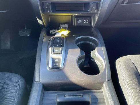 Used 2022 Honda Pilot Sport image 10