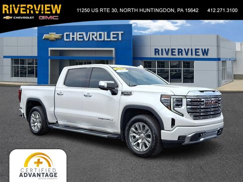 Used 2024 GMC Sierra 1500 Denali w/ Technology Package AWD/4WD image 1