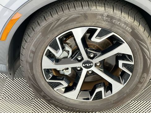 Used 2023 Kia Sportage EX FWD image 12